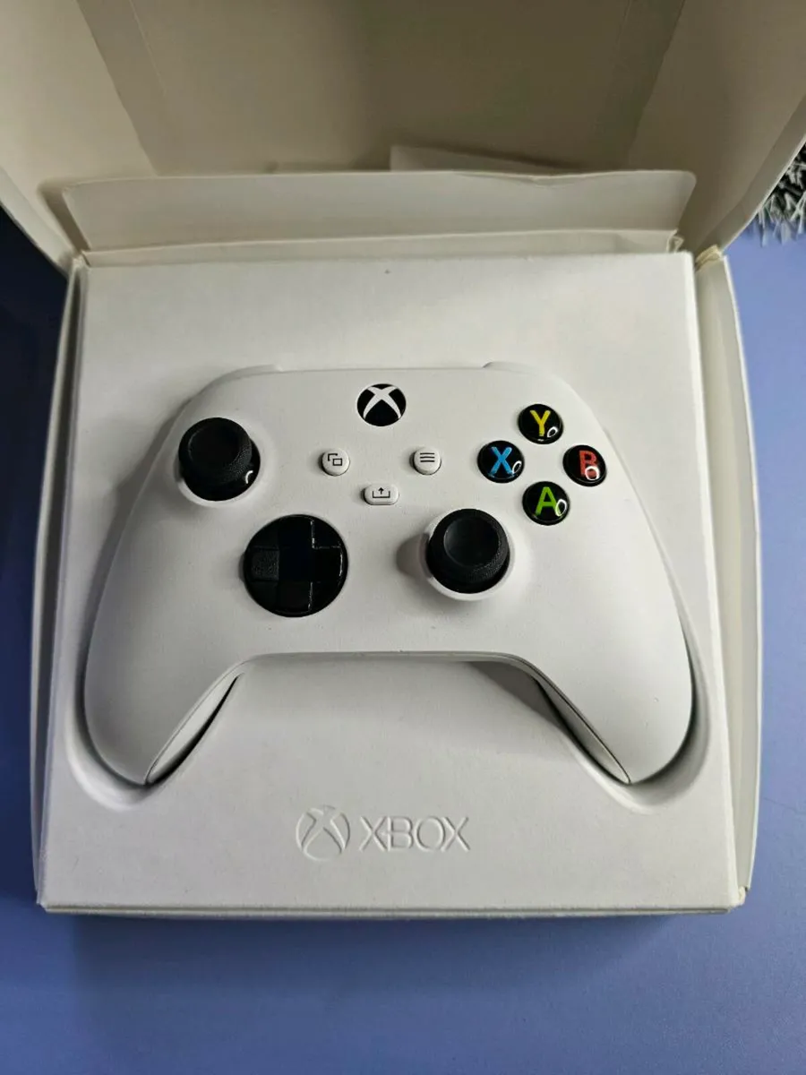 XBOX official WIRELESS CONTROLLERS SPARES / R - Image 4