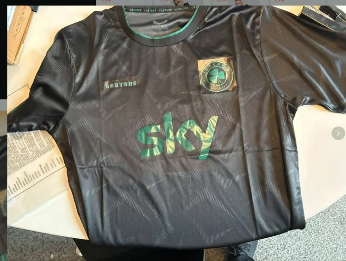 Ireland Castore New World Cup Shirt  Available for - Image 2