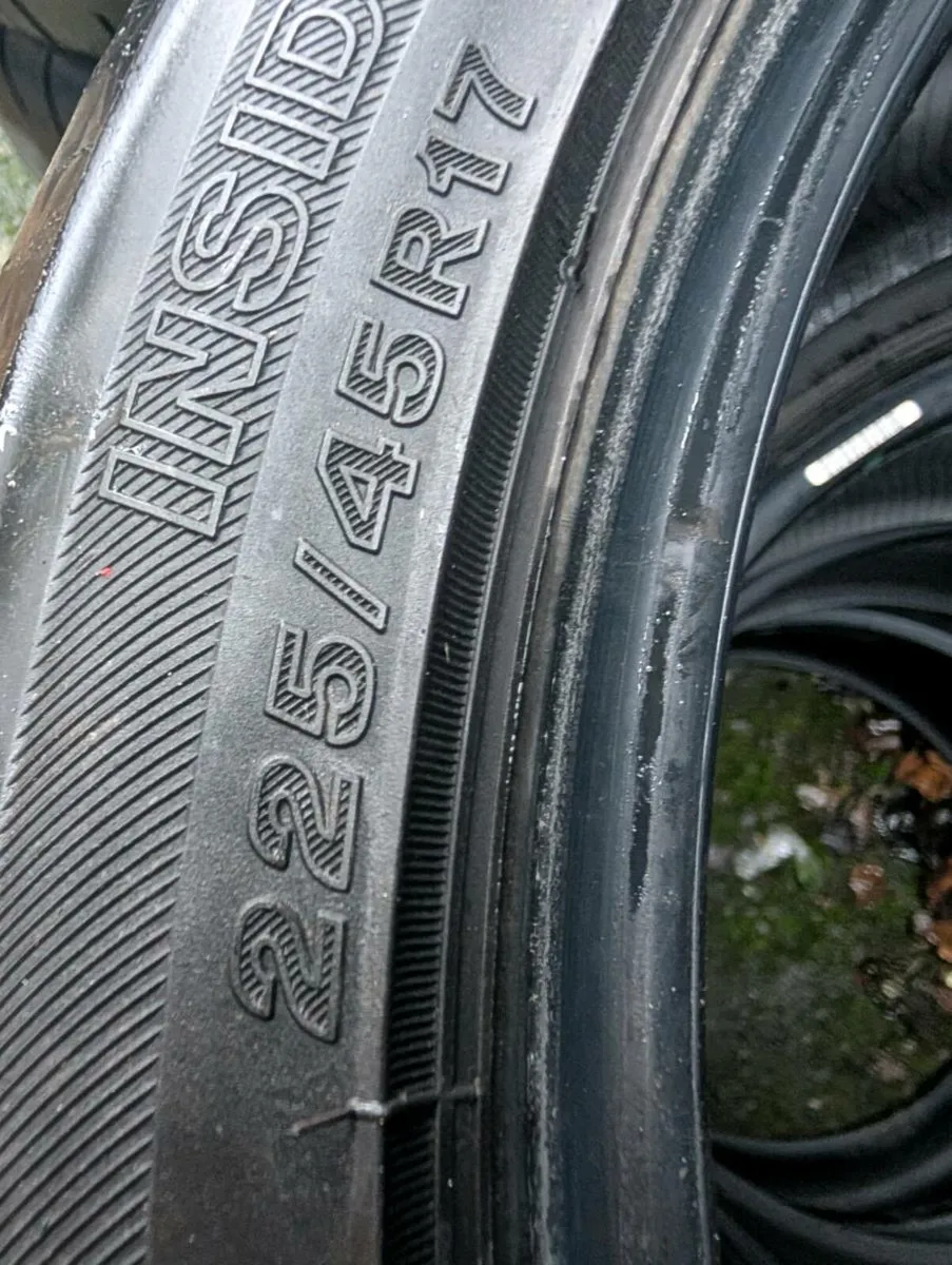 Tyres 225 / 45 / 17 Bridgestone - Image 2