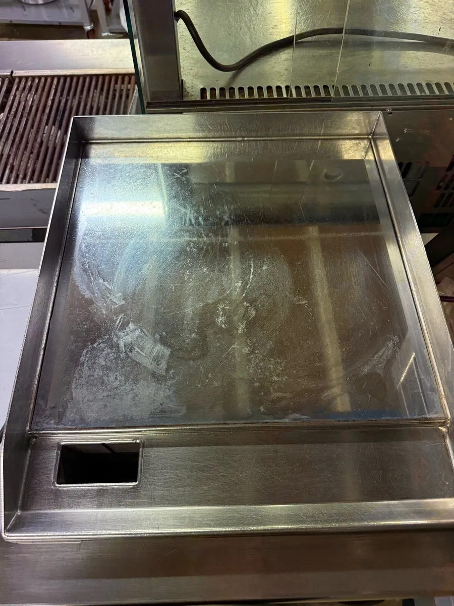 Lincat Mirror Finish Hot Plate - Image 3