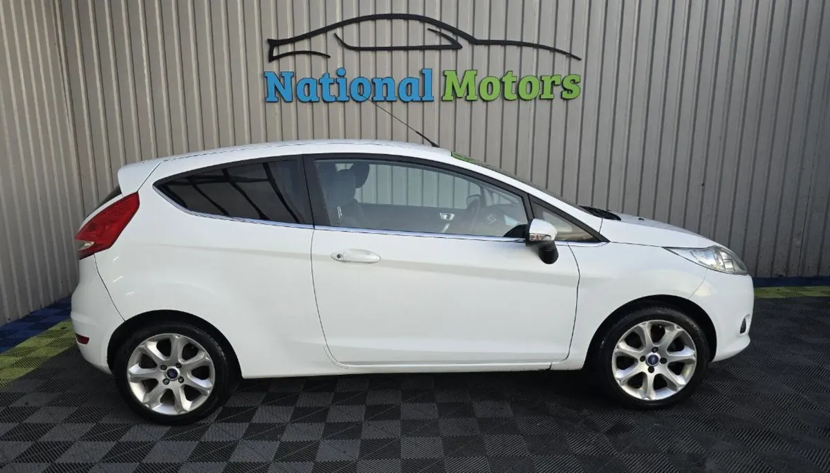 2012 Ford Fiesta Petrol 1.2 ZETEC - Image 2