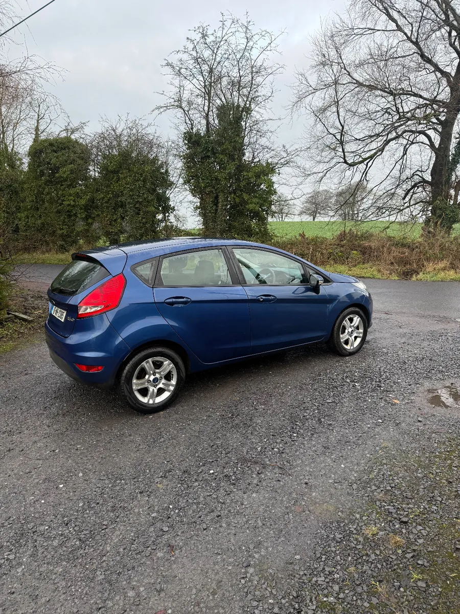 Ford Fiesta 2010 - Image 1