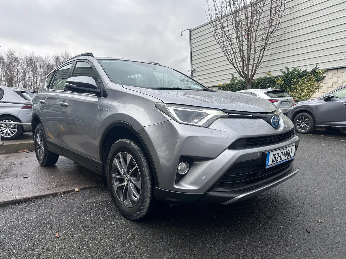 Toyota RAV4 Hybrid Luna Sport, 2018 - Image 4