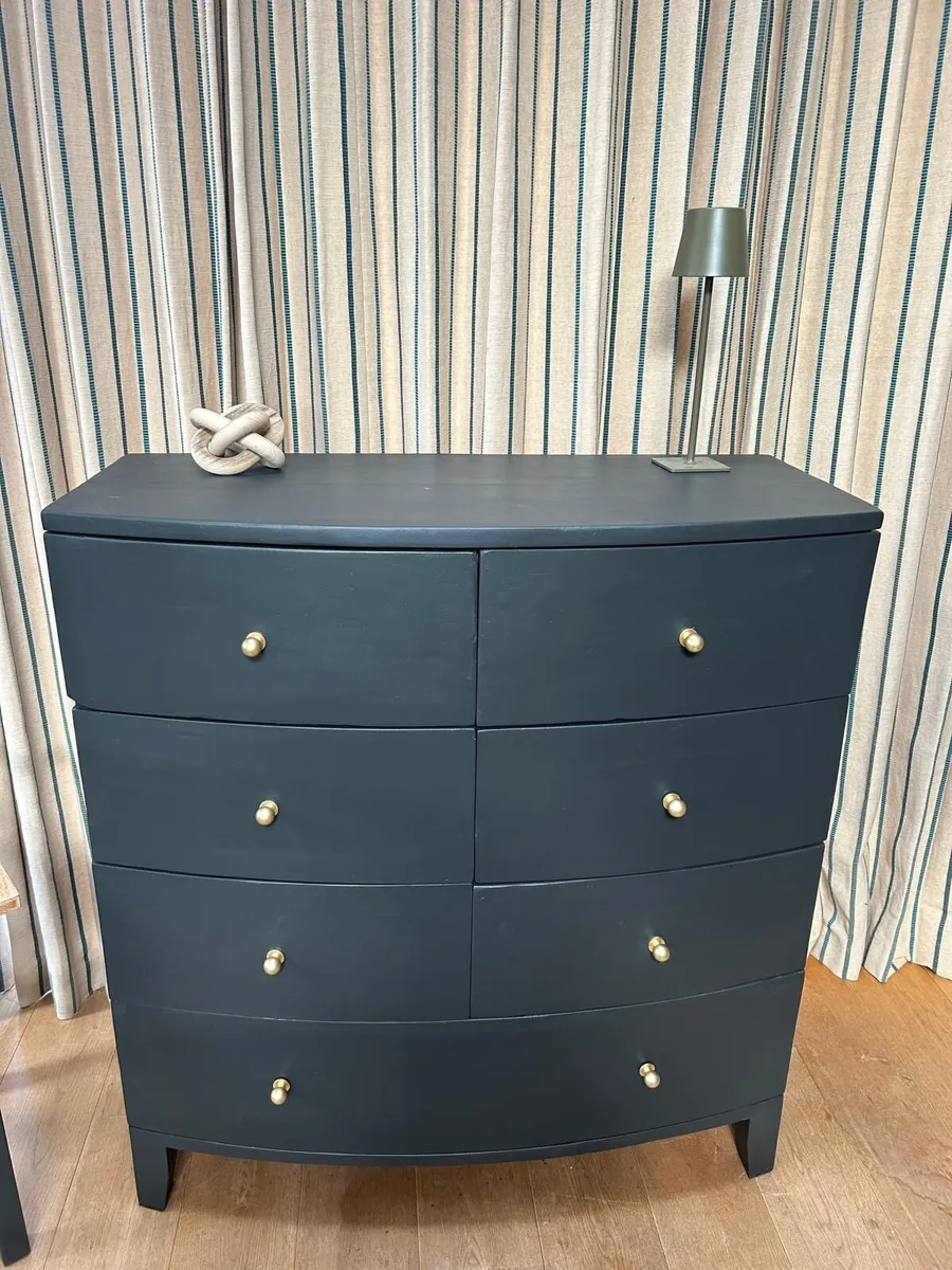 Large chest of drawers - Image 3