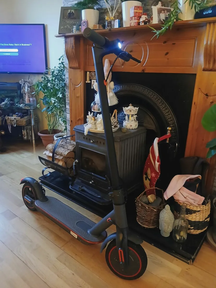 Electric scooter - Image 1