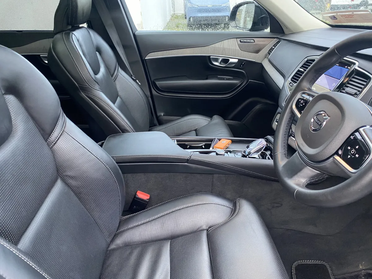 2024 VOLVO XC90 + EDITION T8 PHEV AW PLUS AWD - Image 4