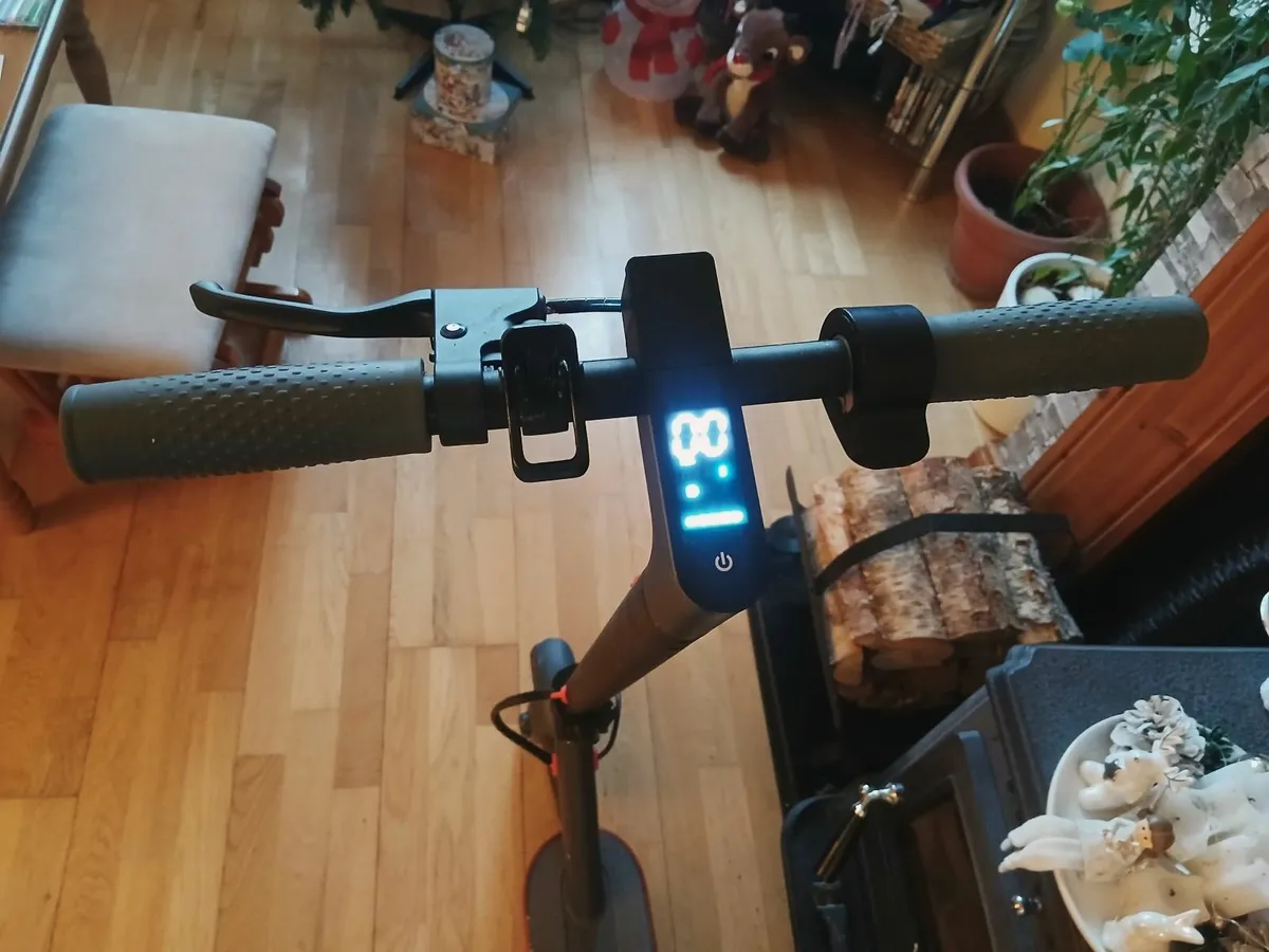 Electric scooter - Image 4