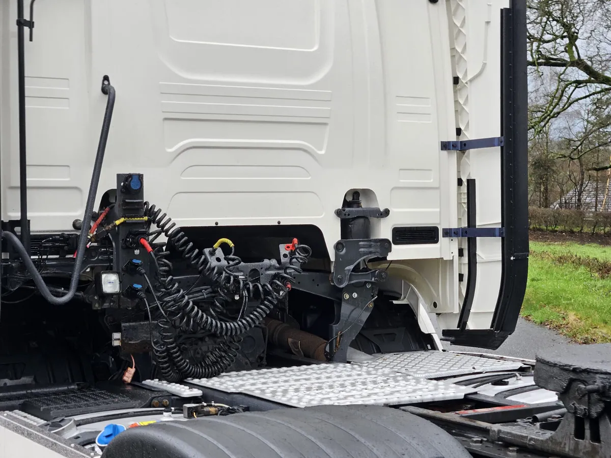 SCANIA R450 - Image 4