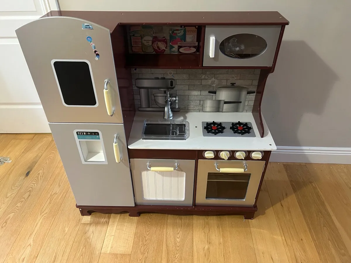 Toy Kitchen - Image 1