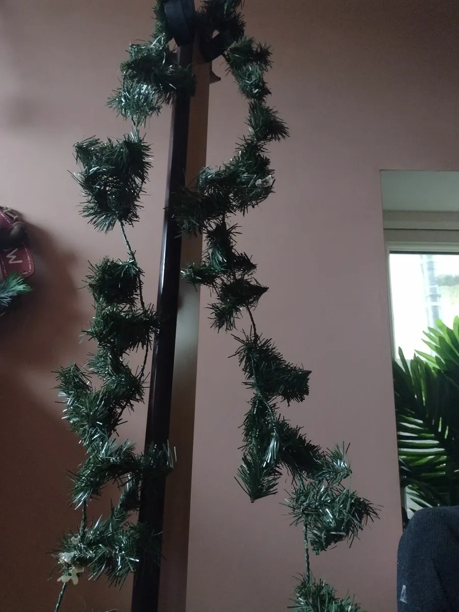 9ft thin wire Garland - Image 2