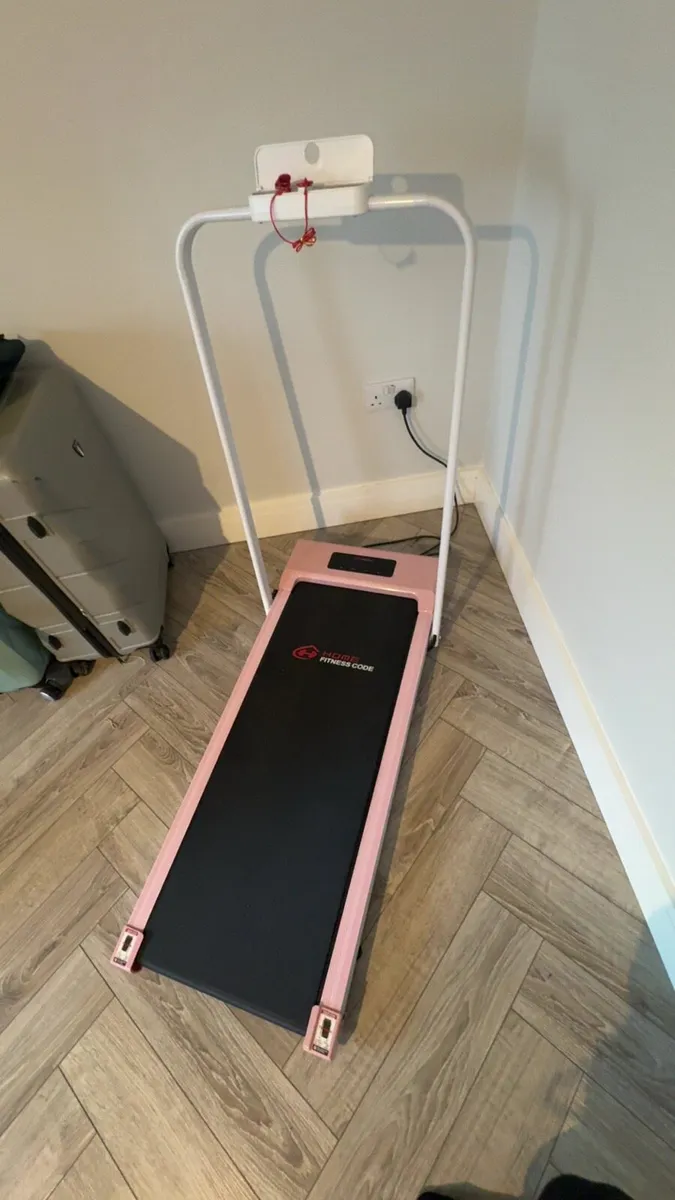 Portable treadmill - Image 1