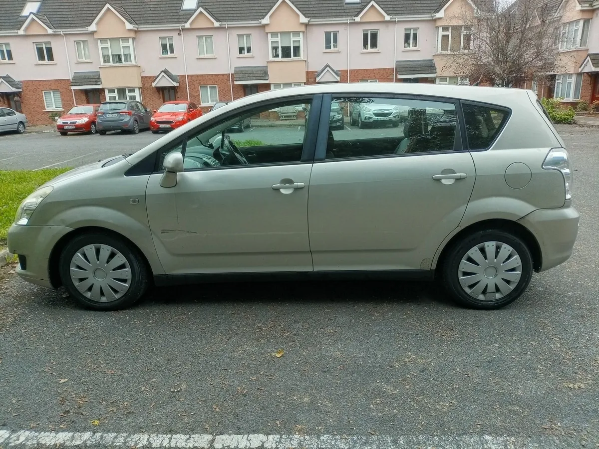 Toyota Corolla 2009 - Image 2