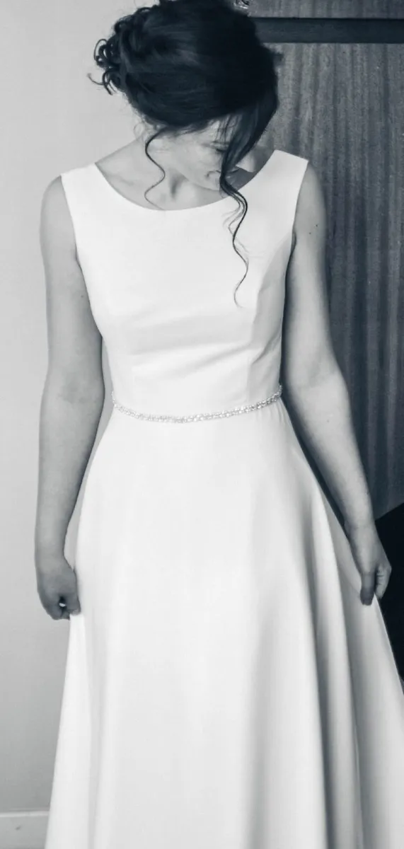 Wedding dress - Image 2