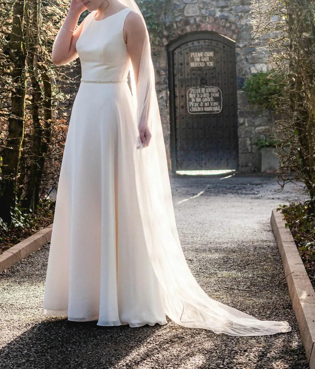Wedding dress - Image 1
