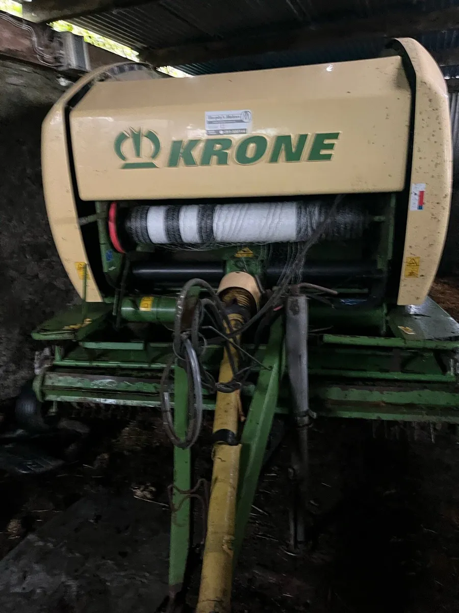 Krone Comprima F125 XC Baler - Image 4