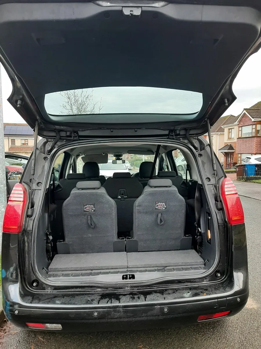 Peugeot 5008 2013 - Image 4