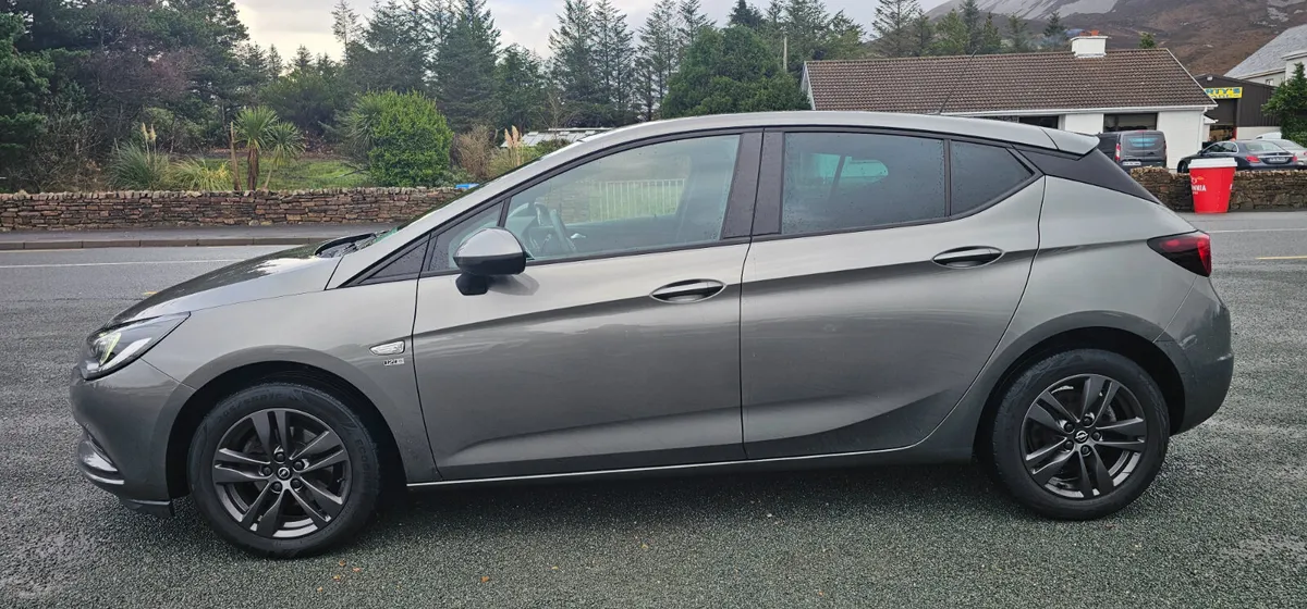 Opel Astra 1.0i Turbo S/S 120 YEAR EDITION 2019 - Image 3