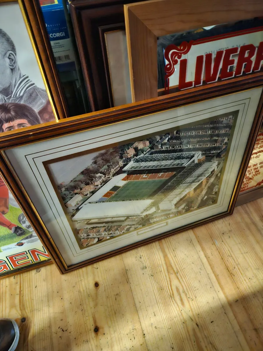 Liverpool Football Picture - Image 2