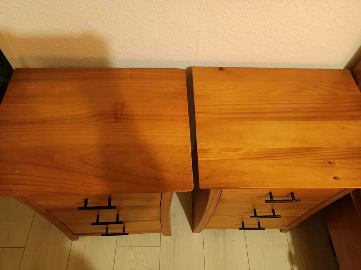Bedside tables - Image 2