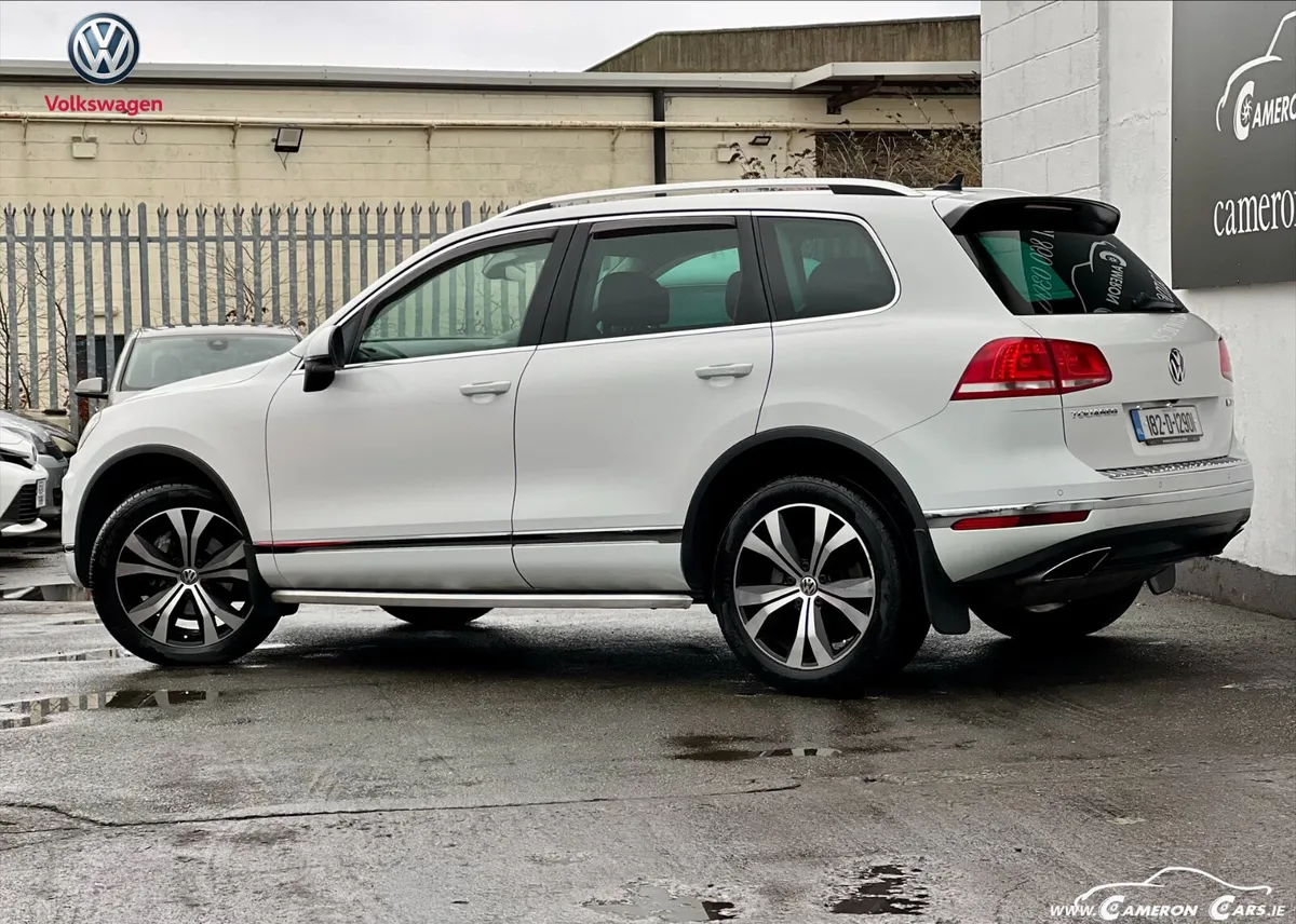 VW TOUAREG N1 BUSINESS 5 SEAT CREWCAB VAT - Image 3