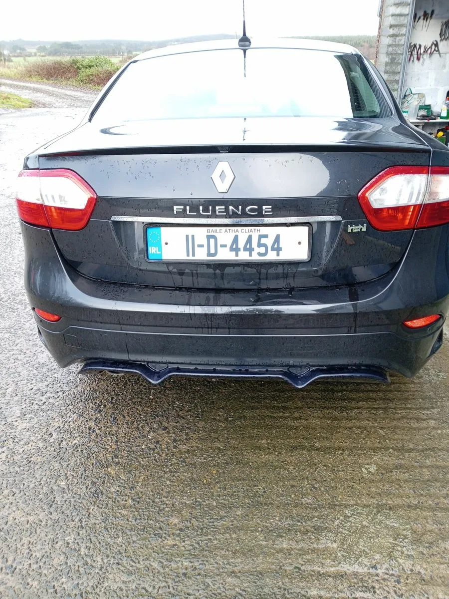 Renault Fluence 2011 - Image 2