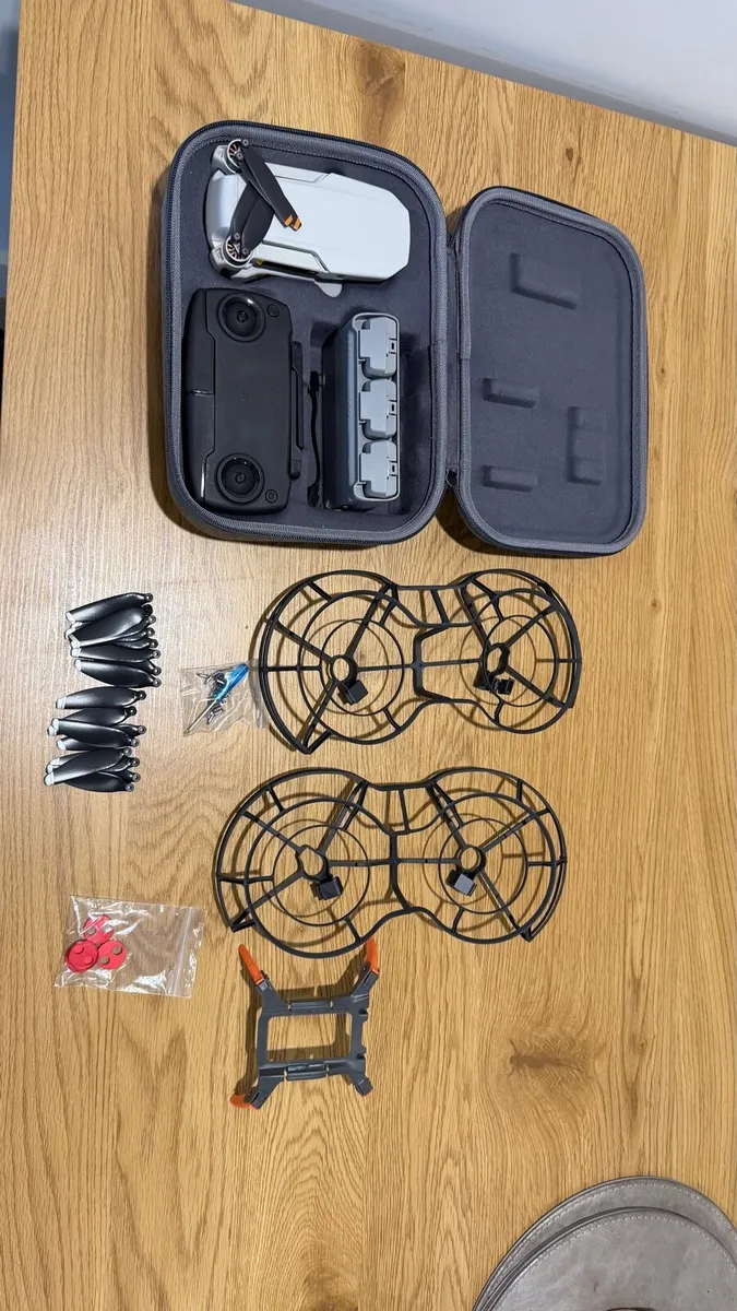 dji mini se fly more combo + protection kit - Image 2