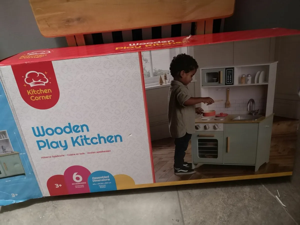 Toy kitchen - Image 3