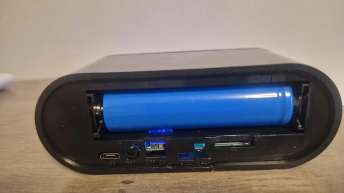 Hd wifi clock hidden camera - Image 2