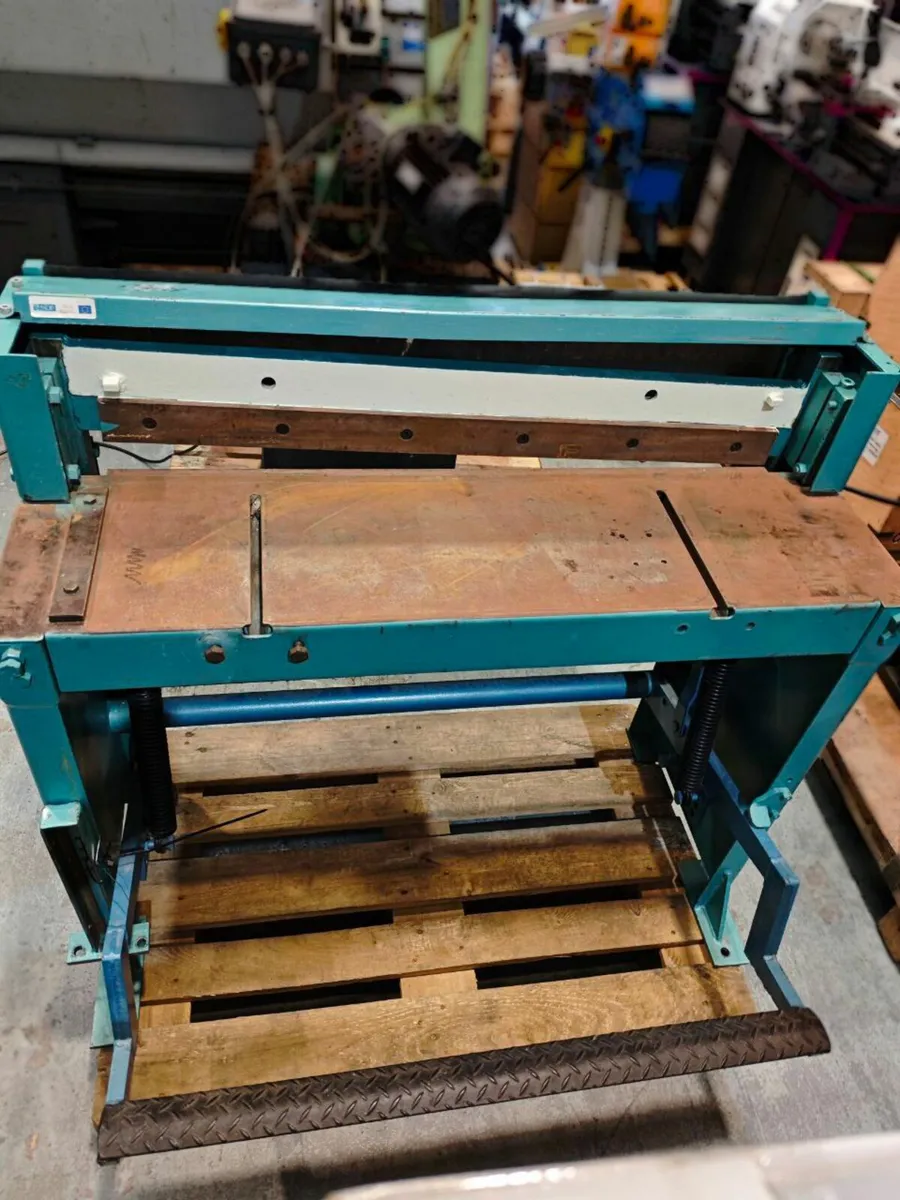 Metal Shears - Image 2