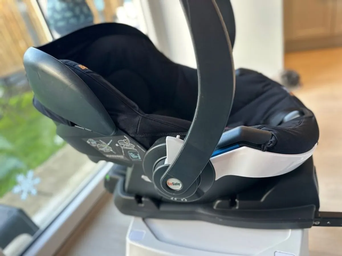 Besafe car seat with Isofix base - Image 2
