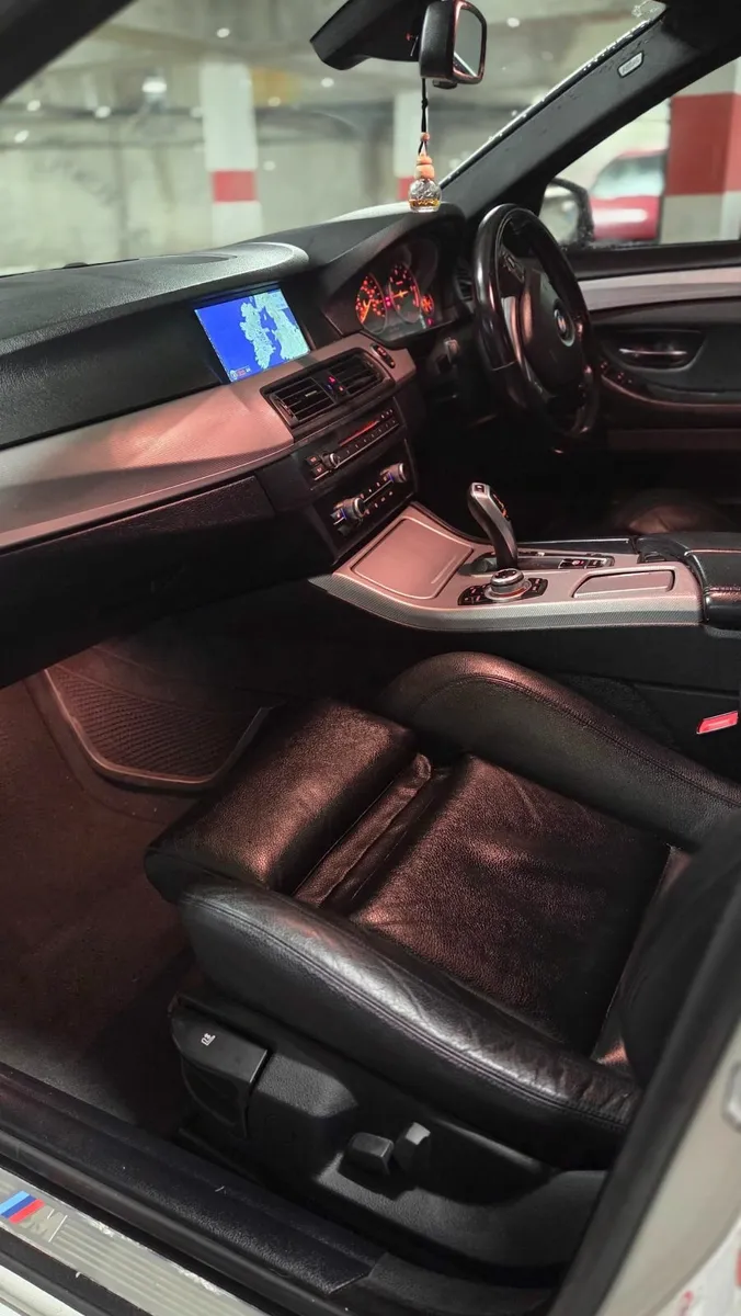 BMW 5-Series 2012 - Image 3