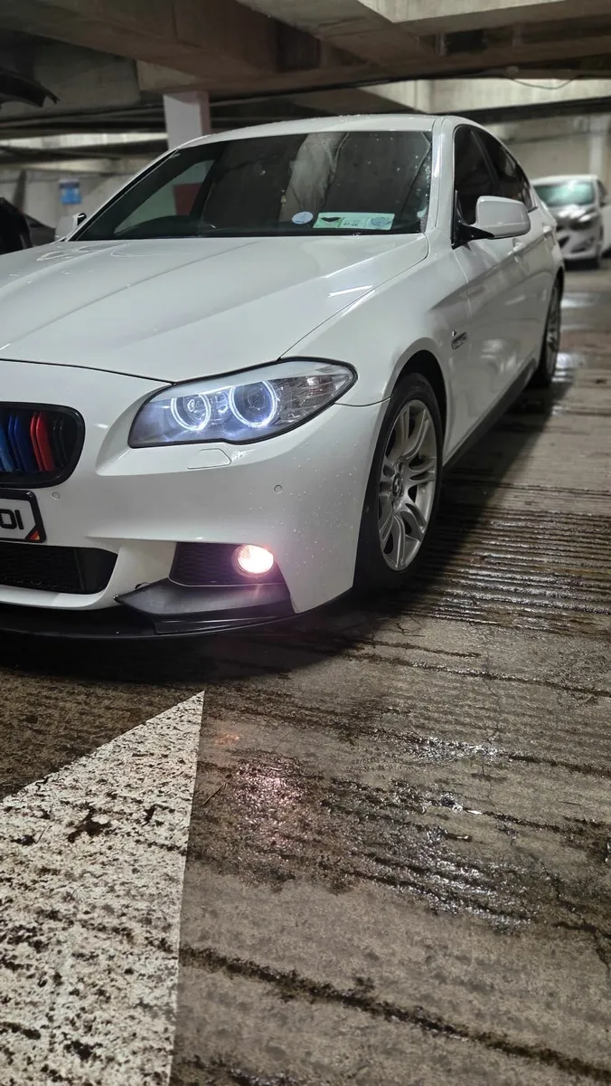 BMW 5-Series 2012 - Image 4