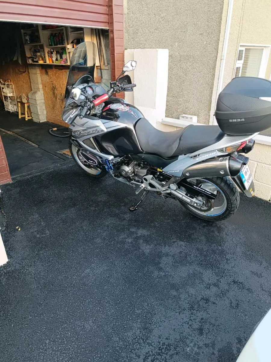 2009 honda varadero - Image 1