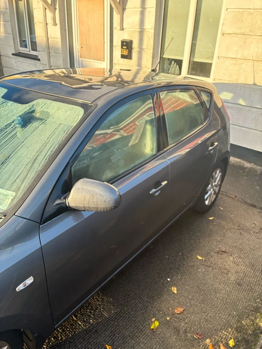 Hyundai i30 - Image 2