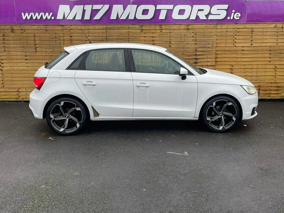 AUDI A1 SPORTSBACK 1.0 TFSI - Image 4