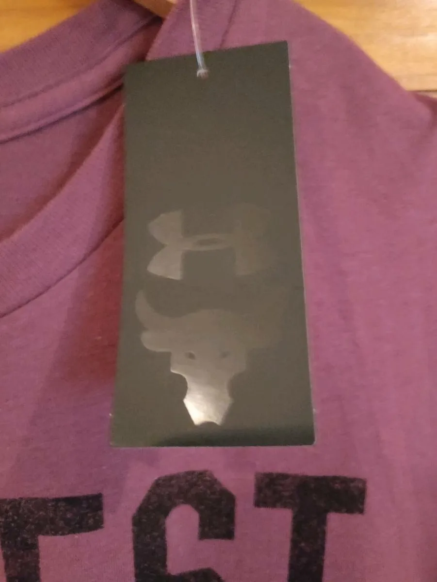 UA Project Rock T shirt L New - Image 4