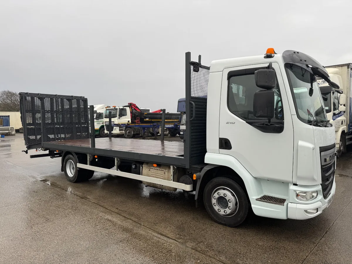 2016 DAF 12 TON BEAVERTAIL - Image 2