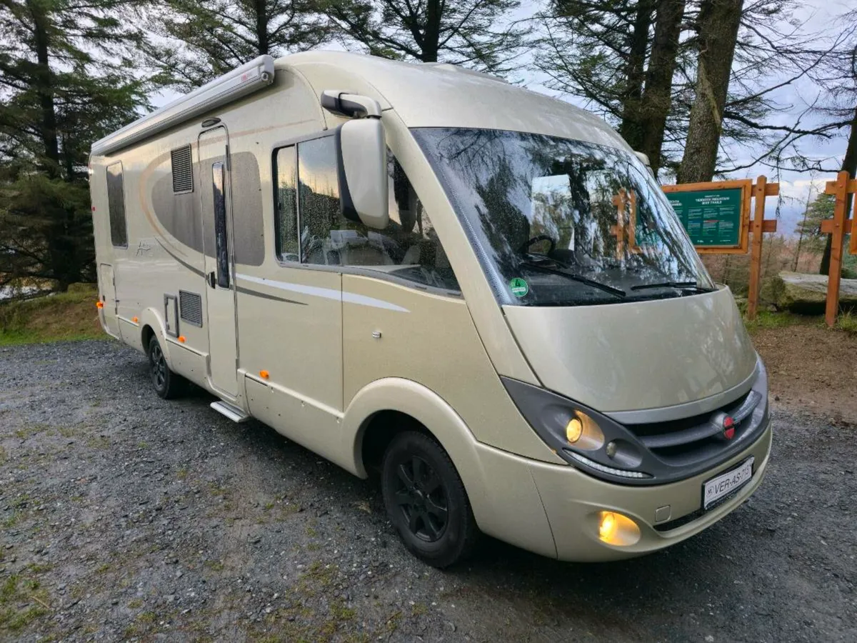 2014 BURSTNER AVIANO I727 ISLAND BED TAKE TRADE IN - Image 1