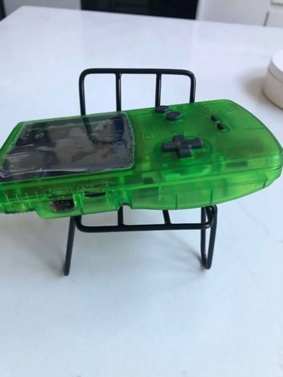 RETRO XMAS - Modded Gameboy Color of your Dreams - Gameboy Color in new Transparent Green Shell with IPS LCD Q5 Upgrade and Sound Amplification Mod - Image 3