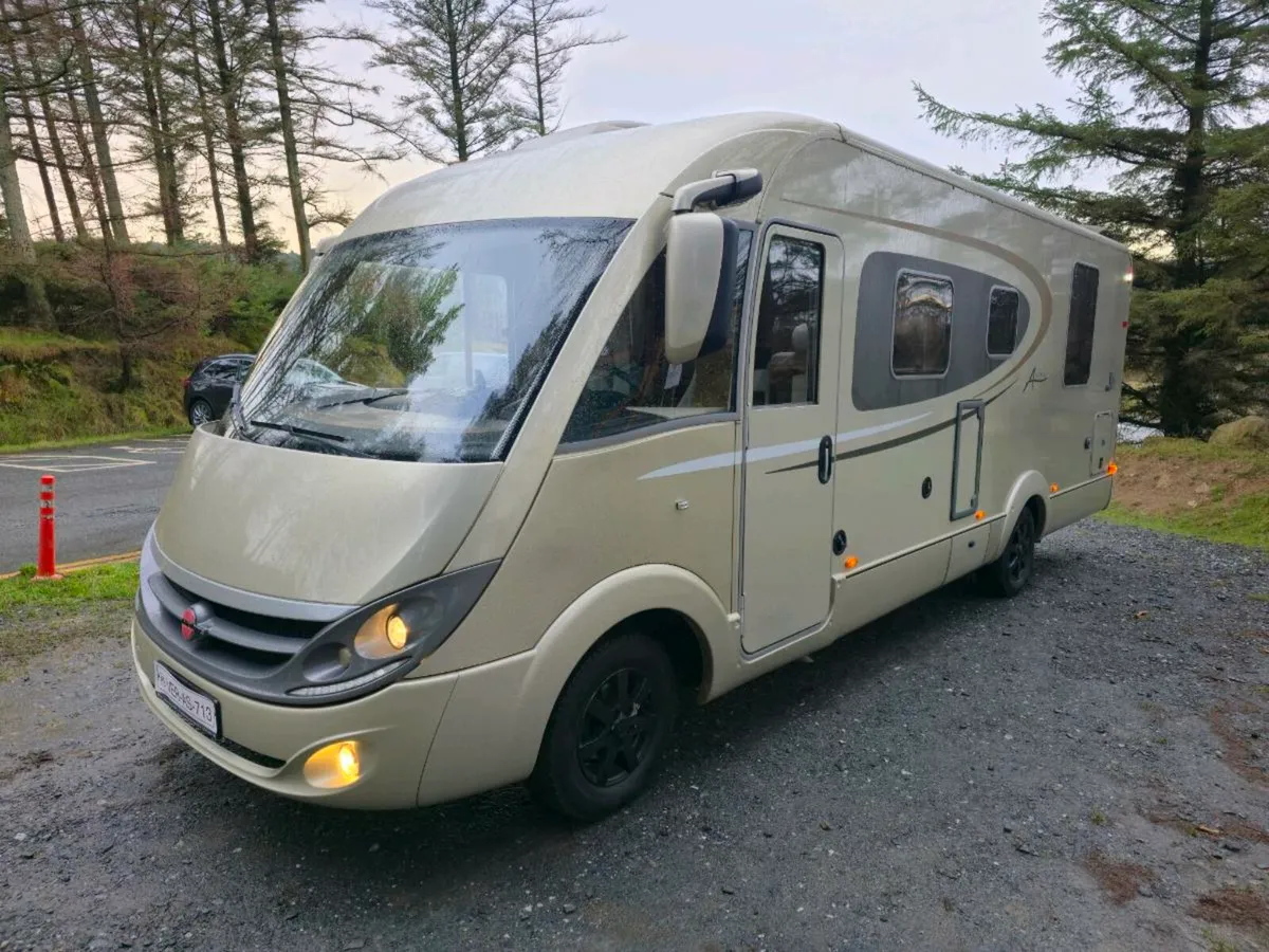 2014 BURSTNER AVIANO I727 ISLAND BED TAKE TRADE IN - Image 3