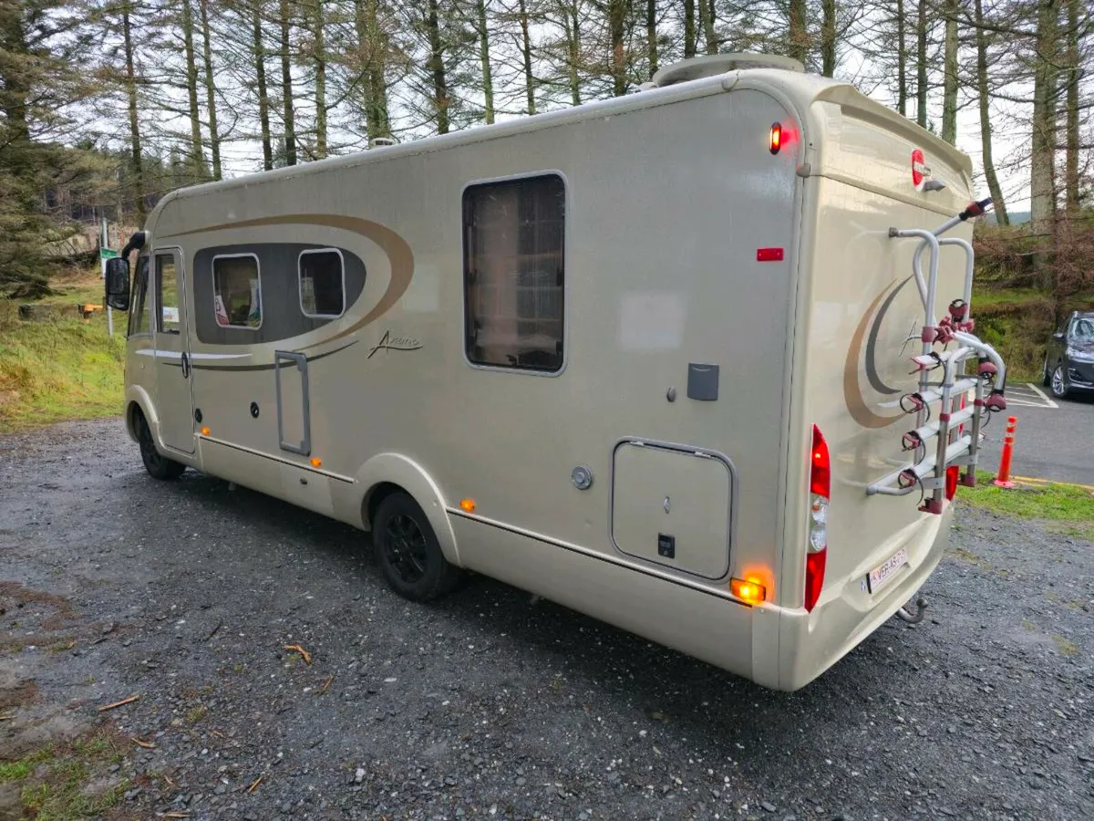 2014 BURSTNER AVIANO I727 ISLAND BED TAKE TRADE IN - Image 4