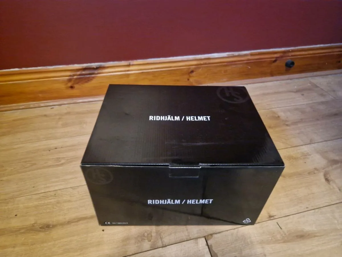 Riding Helmet 53-55 - Image 1