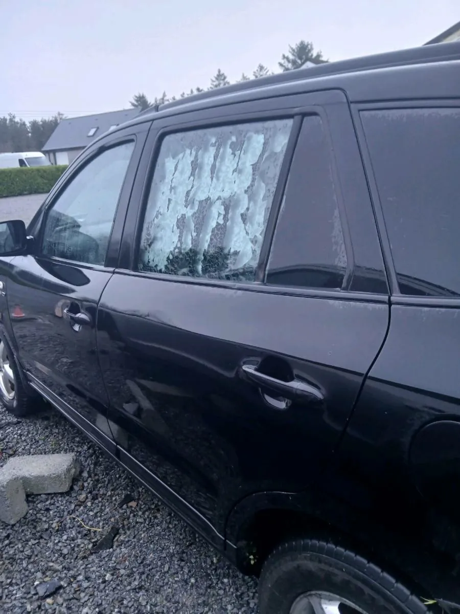 Hyundai Santa Fe 4x4 diesel engine 2.2. - Image 4