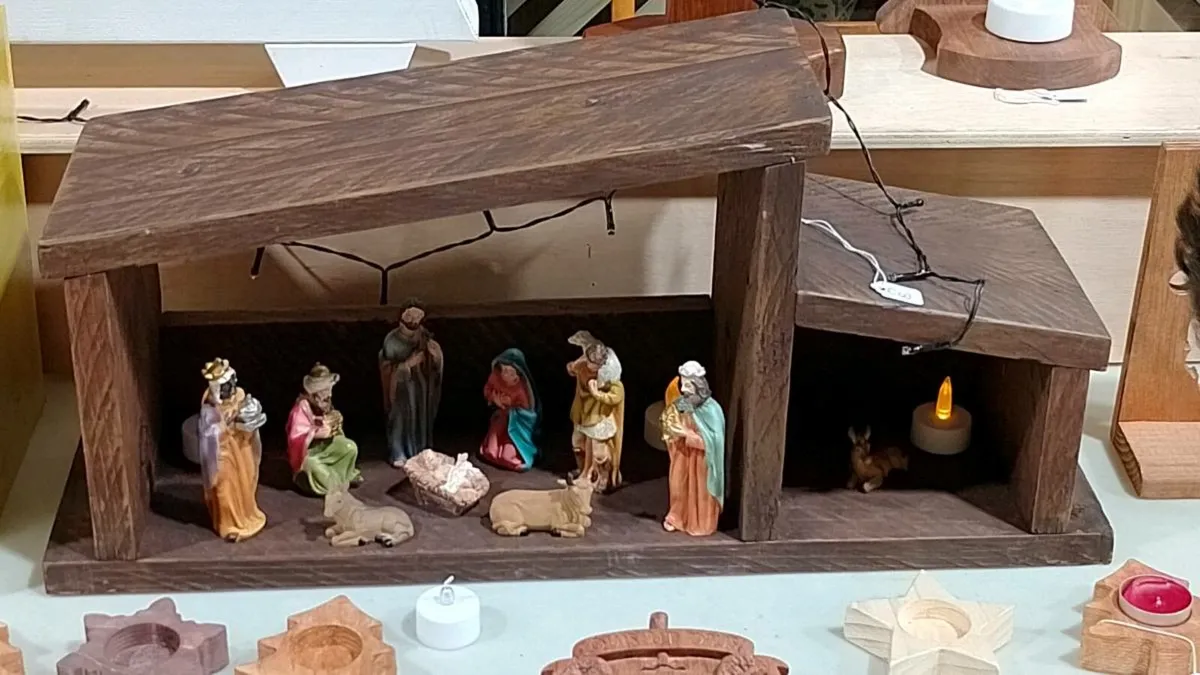 Christmas cribs/ Nativity manger - Image 4