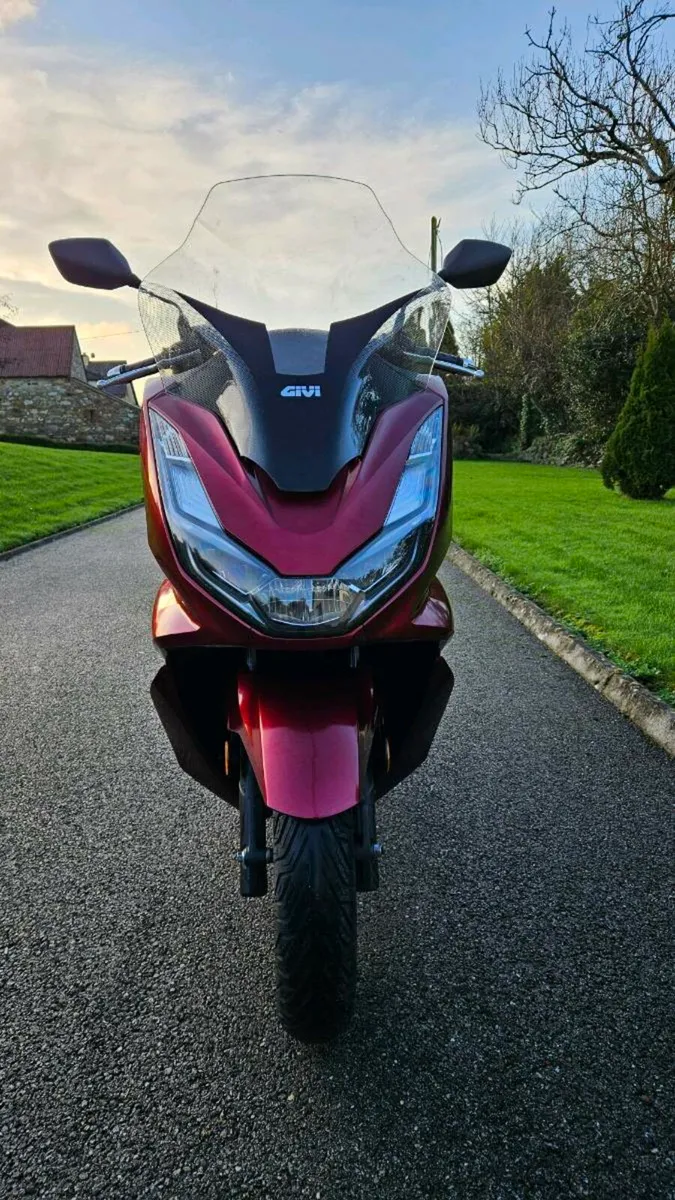 Honda PCX 125 - Image 2