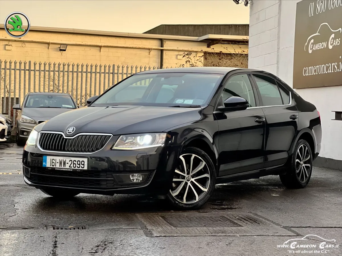 SKODA OCTAVIA STYLE 1.6TDI CARPLAY XENON - Image 1