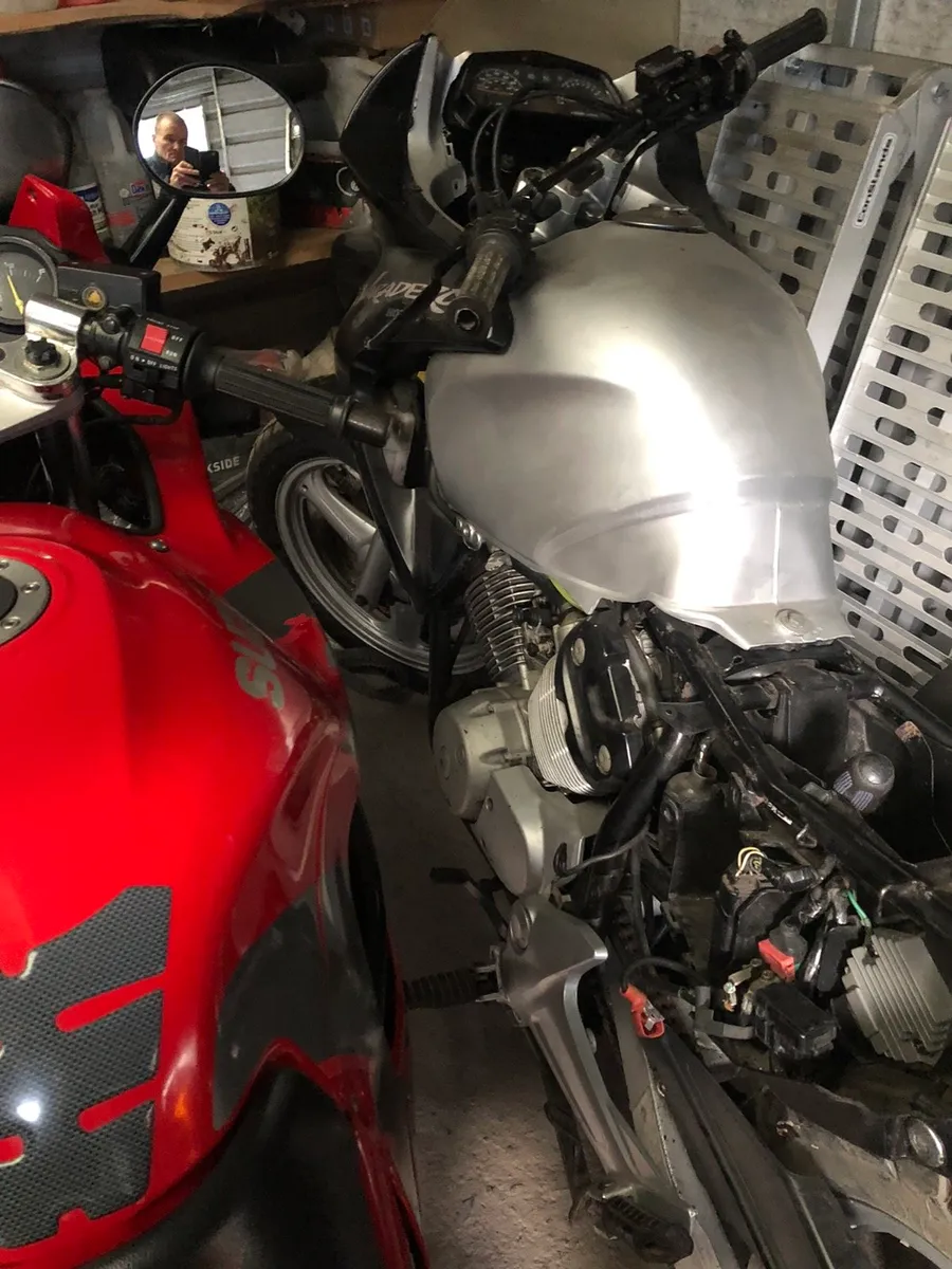 Honda xl 125 varadero its a project 2003 - Image 1