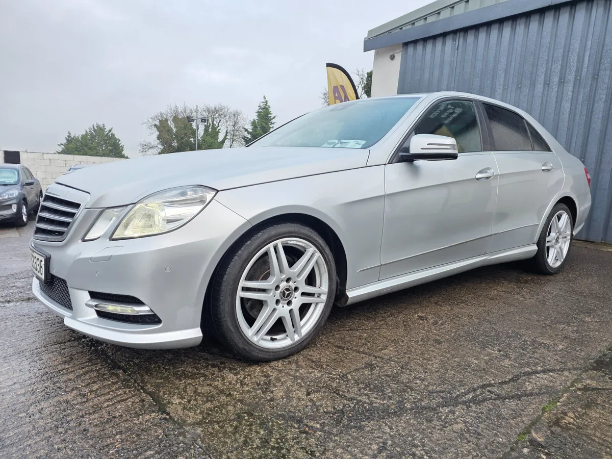 2013 MERCEDES BENZ E220 * ONLY 80K MILES * AMG * - Image 3