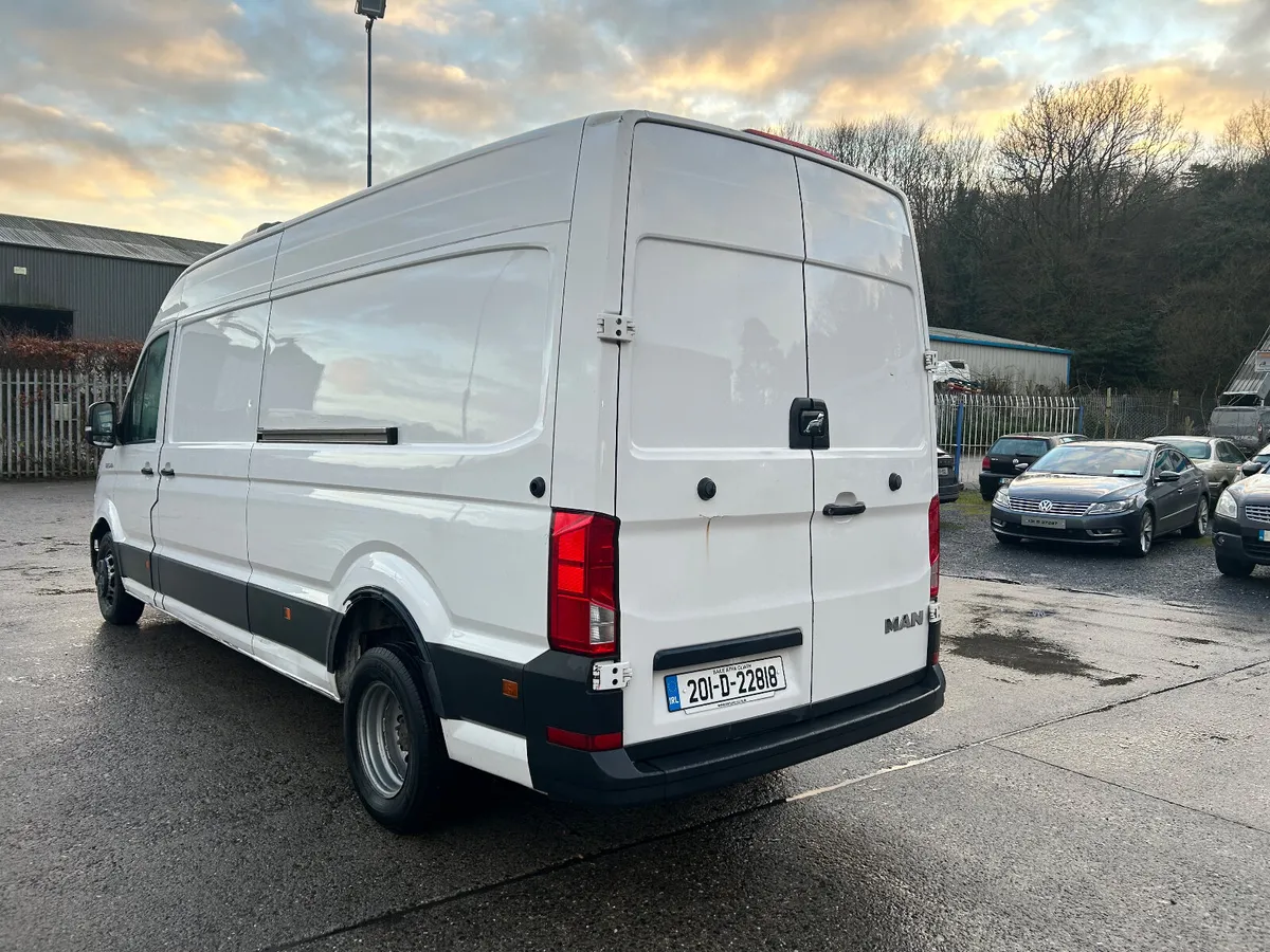 Man fridge van - Image 3