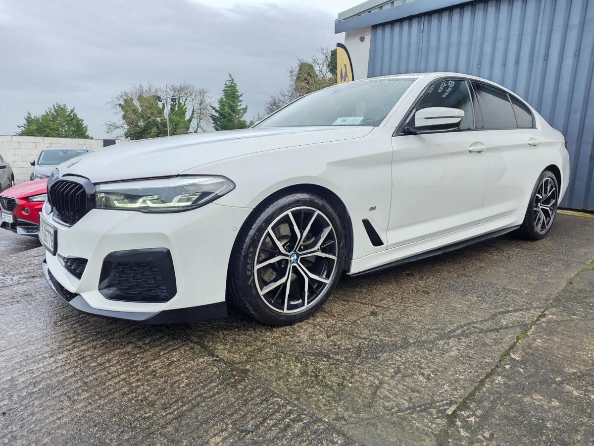 2021 BMW 520D M-SPORT * LOW MILES * HARMAN/KARDON - Image 3